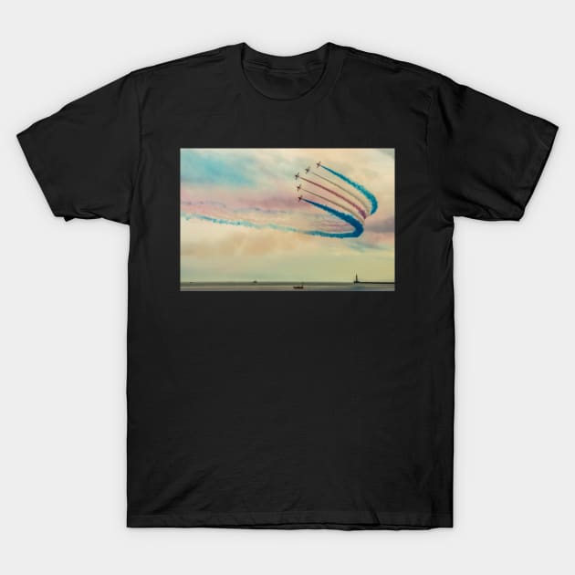 Red Arrows Sunderland Air show 2016 T-Shirt by tynesidephotos